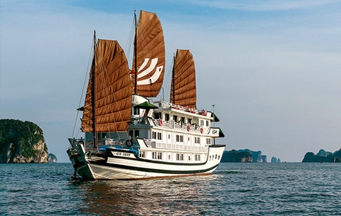 Bhaya Classic Cruise: 2 days-1 night/ 3 days- 2 nights (Hanoi- Halong Bay- Tuan Chau)-2,500,000 VND.