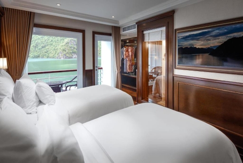 Paradise Grand Cruise: 2 days-1 night/ 3 days-2 nights (Hanoi- Halong Bay/ Lan Ha Bay- Tuan Chau)-4,300,000 VND.