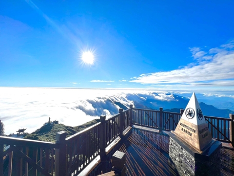 Sapa 3 days package trip by a private car