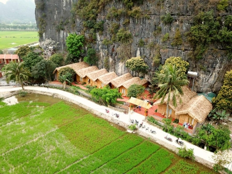 Ninh Bình- Hạ Long/ Lan Ha- Yen Duc 마을 개인 차량으로 4일