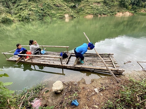 Day trip Hoang Su Phi local market + hiking on Sunday.