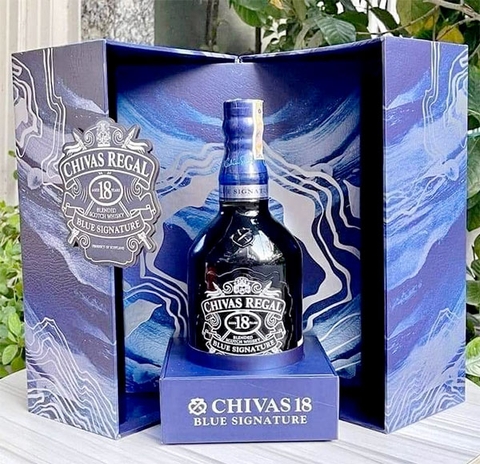 Hộp quà rượu Chivas Regal 18 Blue Signature (Phiên bản 2022)