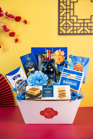 SET GIỎ QUÀ TẾT RƯỢU VANG TRÀ BÁNH CAO CẤP SANG TRỌNG