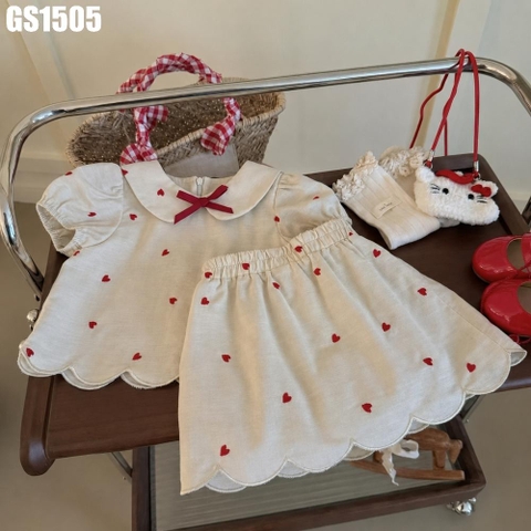 Set Áo Cổ Bèo Kèm Váy Trái Tim