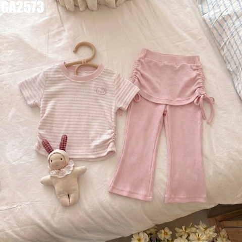 Set Áo Kitty Quần Váy Loe