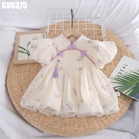 Váy Cổ Tàu Tua Rua Thêu Hoa