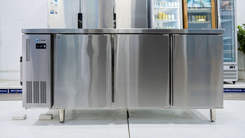 TỦ BÀN SALAT ICYMAX 3 CÁNH INOX  1800*750