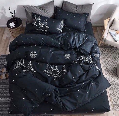 Bộ Chăn Ga Gối 5 Món Cotton Poly Hàn Quốc In Hình Cây Thông Và Hoa Tuyết Phối Trên Nền Màu Xanh Đen- CP49