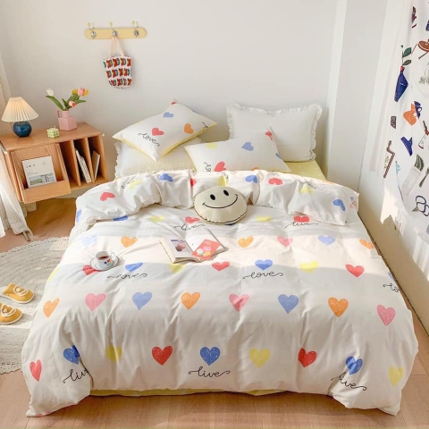 Bộ Chăn Ga Gối 5 Món Cotton Poly Hàn Quốc In Hình Trái Tim Nhiều Màu Phối Trên Nền Màu Trắng - CP76