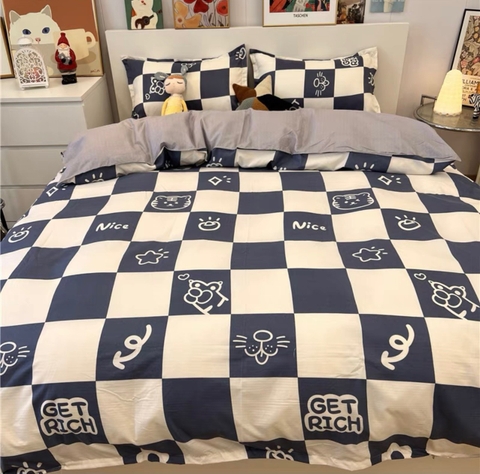 Bộ Chăn Ga Gối 5 Món Cotton Poly Hàn Quốc In Hình Caro Và Mèo Phối Trên Nền Trắng Và Xanh Đậm - CP100