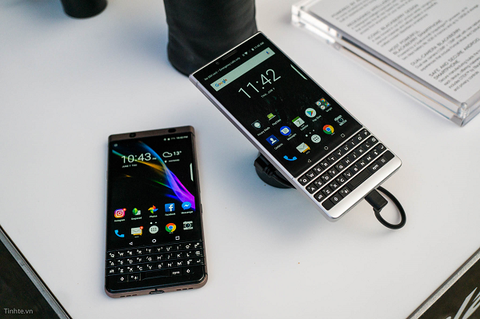 Thiết kế của BlackBerry KEYone & KEY2 bạn lữa chọn sản phẩm nào?