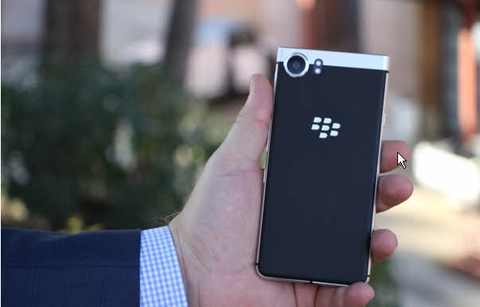 Điện thoại Blackberry KeyOne mới lạ, độc đáo
