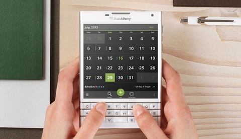 Có nên mua Blackberry Passport hay không?