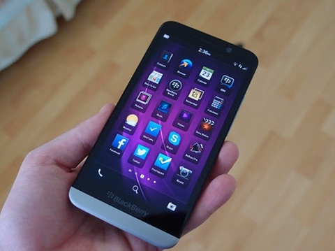 Điện thoại BlackBerry Z30 – thiết kế tạo sự khác biệt