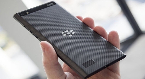 Nên hay không mua BlackBerry Leap cũ?