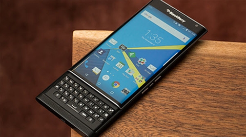 So sánh BlackBerry Priv cũ và mới