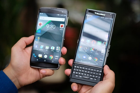 Giữa BlackBerry Passport và Priv nên chọn loại nào?