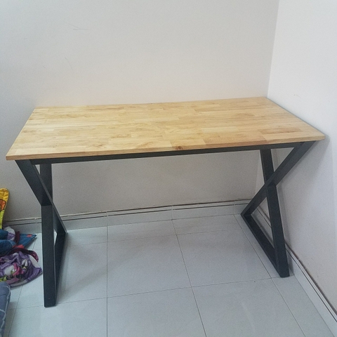 Bàn chân sắt chữ X mặt gỗ tự nhiên ( 60cm x 1m2 ) ; BS32