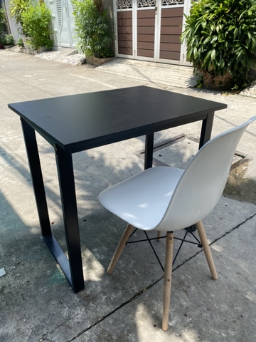 Combo bộ bàn ghế seri 80x60 + Ghế nhựa eames : M01