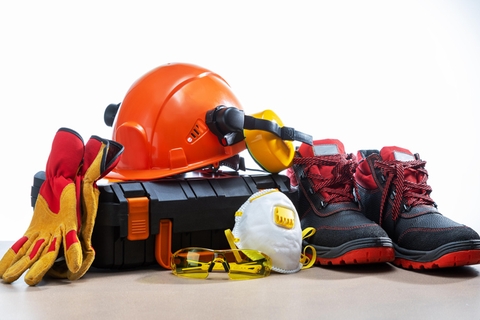 PPE là gì? Vì sao trang bị đầy đủ bảo hộ vẫn gặp rủi ro trong vận hành?