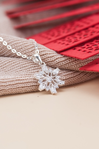 Dây chuyền bạc Việt Nam bông tuyết họa tiết cánh nhọn