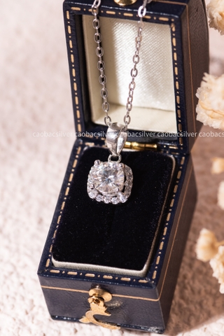 Dây chuyền bạc Việt Nam xi vàng trắng đính kim cương Moissanite Classic Radiance