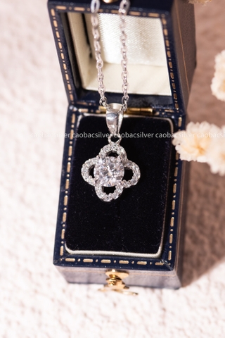 Dây chuyền bạc Việt Nam xi vàng trắng đính kim cương Moissanite Lucky Bloom