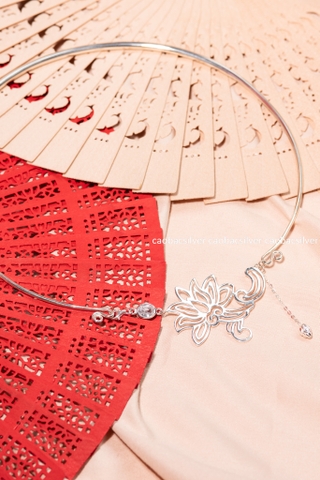 KIỀNG CỔ BẠC VIỆT NAM HOA NIÊN