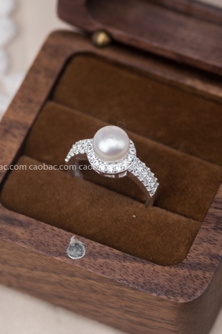 Nhẫn bạc Việt Nam Ngọc trai Freshwater viền đá tròn cạnh hai hàng đá