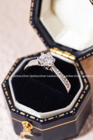 Nhẫn bạc ta xi vàng trắng đính Kim Cương Moissanite dáng lá đính đá