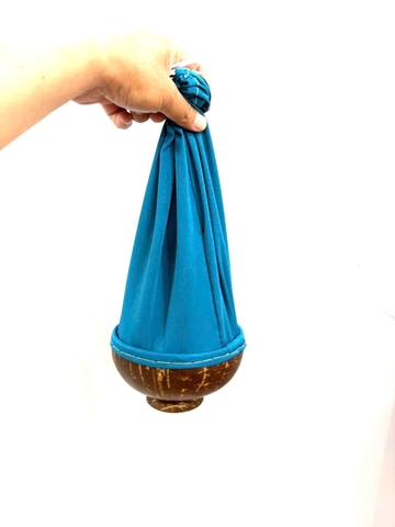 Giỏ đựng nhái bằng gáo dừa