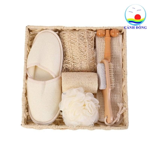 Hộp quà Spa thiên nhiên quà tặng Việt Nam ý nghĩa bao gồm Khay đựng,xơ mướp, bông tắm,dép đi trong nhà,dây kéo, đá mài,massage mặt ,lược