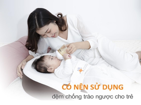 Có nên sử dụng đệm chống trào ngược cho trẻ?