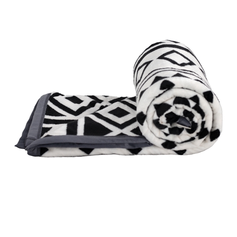 Chăn lông tuyết màu HK (họa tiết thổ cẩm)