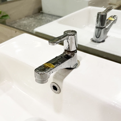 Vòi Nước Lavabo 1 Chế Độ Nước Lạnh Đồng Thau Mạ Crom Kiva KB-8235