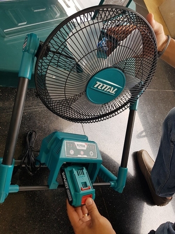 Quạt máy dùng pin Lithium-Ion