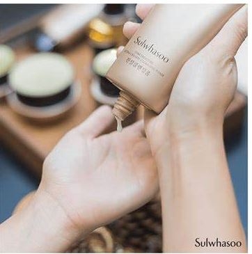 Sữa Rửa Mặt Thông Đỏ Sulwhasoo Timetreasure Extra Creamy Cleansing Foam EX 150ml