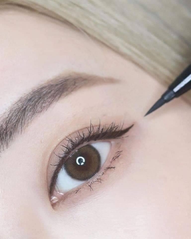 Kẻ viền mắt nước OHUI Real Color Eyeliner