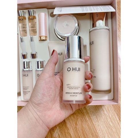 Tinh Chất Ohui Hồng Dưỡng Ẩm, Dưỡng Trắng Da, Tăng Cường Độ Ẩm Cho Da Miracle Moisture Essence Ohui 25ml ( Hàng tách set không hộp)