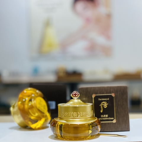 Kem Dưỡng Ẩm Whoo Vàng Gongjinhyang Intensive Nutritive Cream 50ml