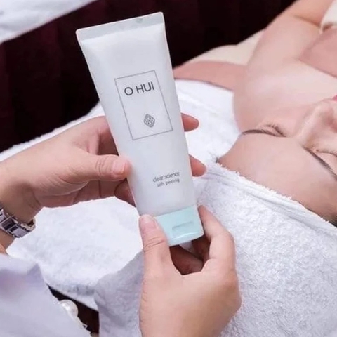 Gel Tẩy Da Chết Ohui Clear Science Soft Peeling 100ml