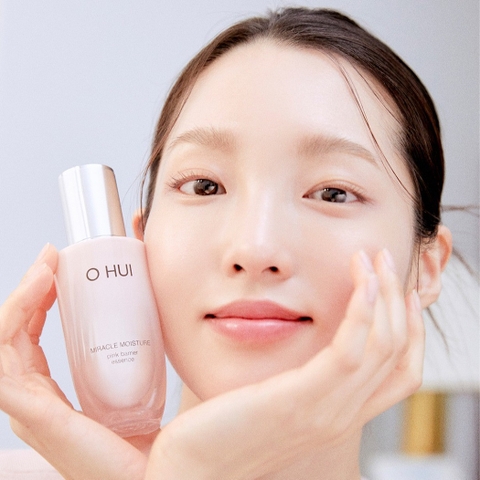 Tinh Chất Dưỡng Ẩm Ohui Miracle Moisture Pink Barrier Essence 50ml