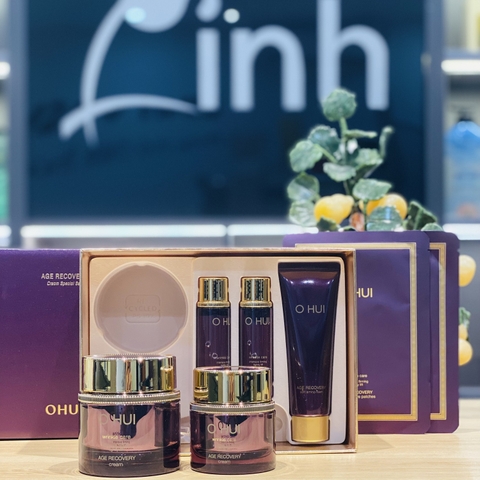 Bộ Kem Dưỡng Cải Thiện Nếp Nhăn Ohui Age Recovery Cream Special Set