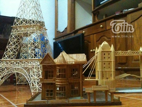 Chàng trai Việt 'xây' tháp Eiffel bằng tăm tre