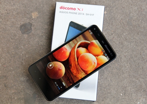 Smartphone chống nước chụp ảnh 16 megapixel của Sharp