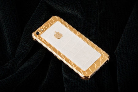 Cận cảnh iPhone 5S chế tác mạ vàng bọc da cá sấu tại Việt Nam