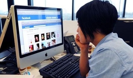 Sẽ phạt tù nếu lên facebook vu khống, nói xấu người khác?