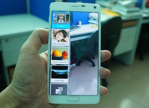 Samsung Galaxy Note 4 cũng bị bẻ cong