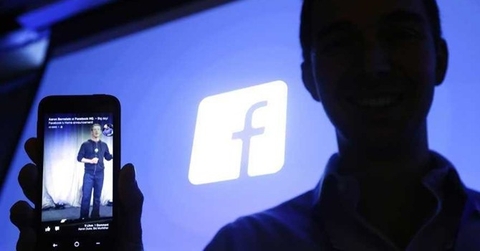 Samsung sẽ sản xuất điện thoại độc quyền cho Facebook