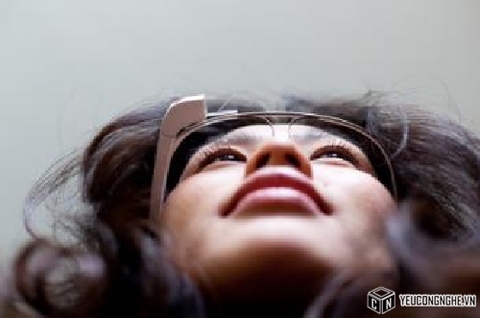 Ca nghiện Google Glass đầu tiên